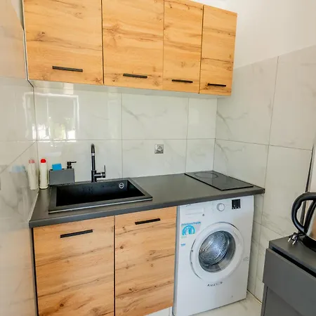 Haus Rita Private Pool 4 Person 2badroom شقة Loborika