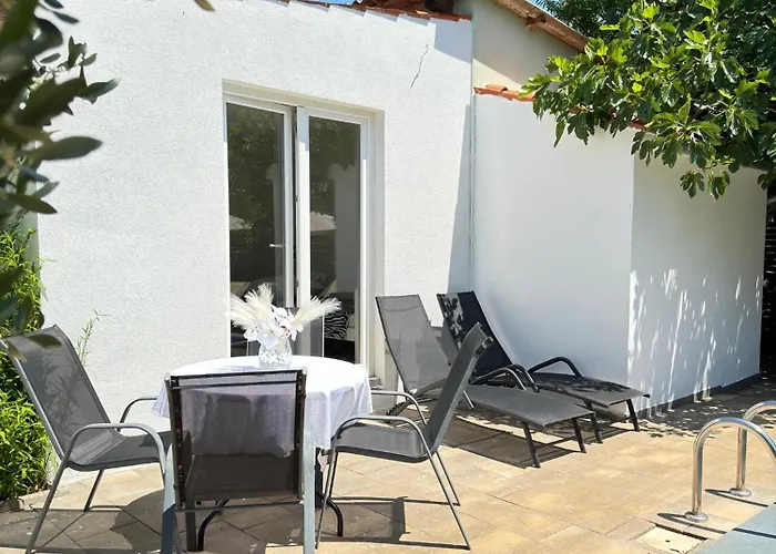 Haus Rita Private Pool 4 Person 2badroom *