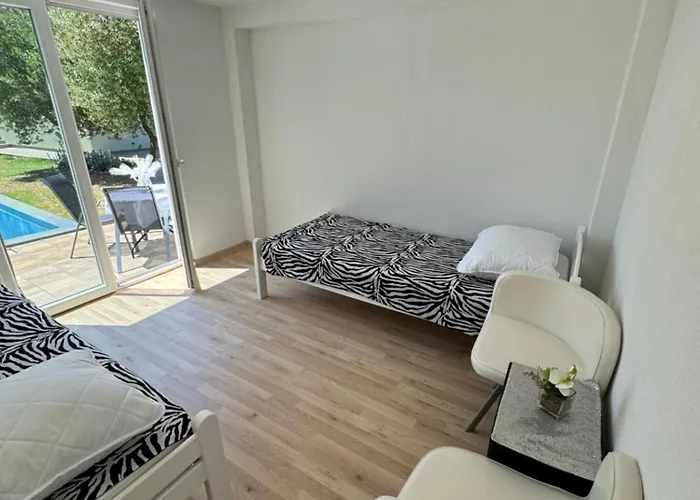 Haus Rita Private Pool 4 Person 2badroom