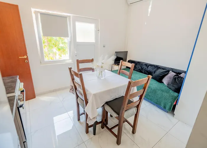 Haus Rita Private Pool 4 Person 2badroom