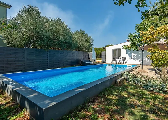 Haus Rita Private Pool 4 Person 2badroom 公寓