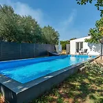 Haus Rita Private Pool 4 Person 2badroom Apartment