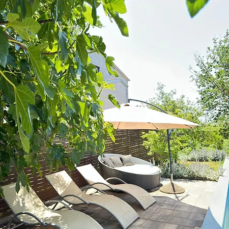 Haus Rita Private Pool 4 Person 2badroom * Loborika