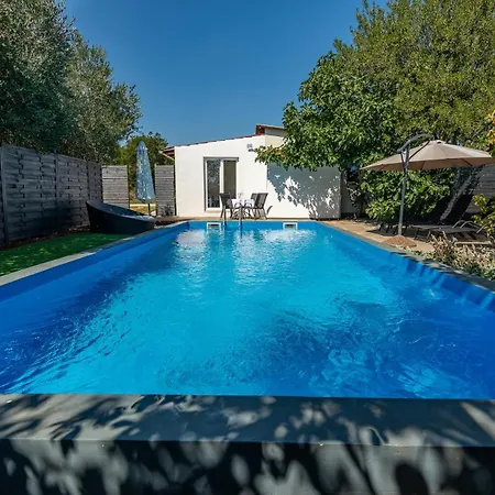 Haus Rita Private Pool 4 Person 2badroom Apartment *