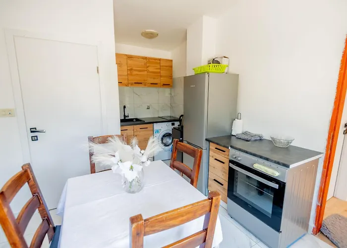 아파트 Haus Rita Private Pool 4 Person 2badroom